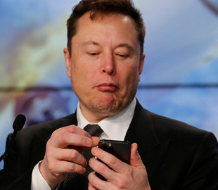 Илон Маск предложил помощь протестующим белорусам