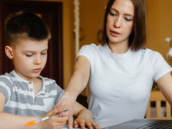 Больше времени на уроки и подготовку: новое исследование об онлайн-обучении в 2020 году