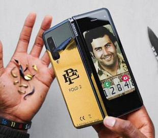 Гибкий смартфон брата Пабло Эскобара оказался "раскладушкой" Samsung