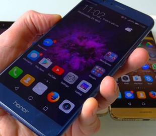 Всех фанатов смартфонов Huawei ждет приятный сюрприз в 2018 году