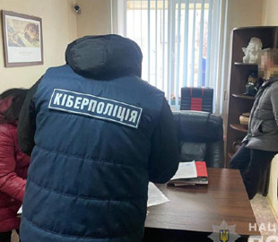 100 доларів за ковід-сертифікат: у Житомирі викрили осіб, що продавали підроблені документи