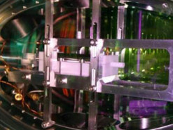 Квантовые компьютеры все ближе: немецкие ученые сохранили и переместили свет