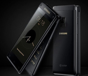 Раскладушку Samsung W20 с гибким дисплеем представят в следующем месяце