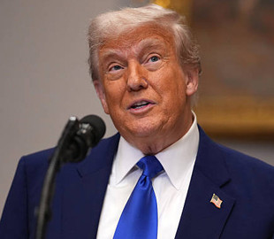 Трамп виступив проти розширення виробництва Apple в Індії