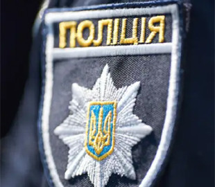 У мережі виявили відео з танцями підлітків під російські пісні на Алеї Слави в Обухові. Поліція перевіряє