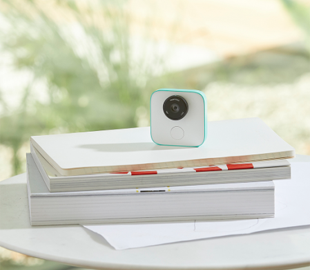 Камера-клипса Google Clips вышла в продажу