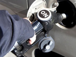 Ціни на бензин у листопаді: чи вплинуть атаки РФ на ситуацію на ринку