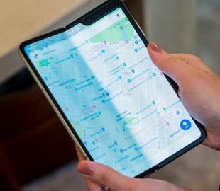 Samsung может выпустить смартфон с уникальным экраном