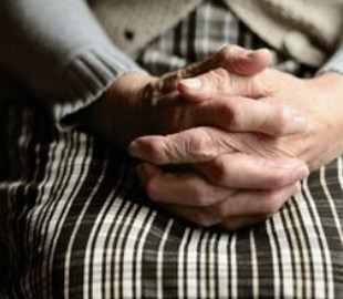 Соблюдала все меры защиты: у 84-летней бабушки украли криптовалюту на $800 тыс.