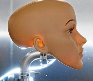 "Для исследования коронавируса": финские ученые создали чихающего и кашляющего робота