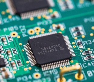 Задержки в поставках чипов для коммерческого транспорта продлятся ещё как минимум 5 месяцев