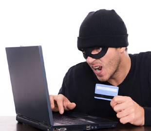 33-річний інтернет-шахрай продавав неіснуючі автівки