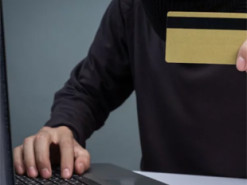 Шахраї ошукали трьох українок на 75 тисяч гривень