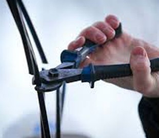 Полицейские задержали двух воров кабеля