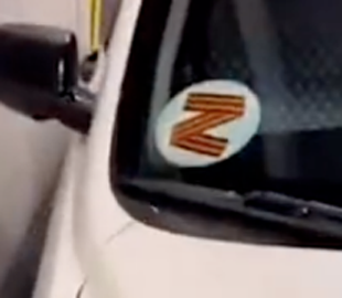 Жителі Казахстану обурені російськими туристами на автомобілях із символікою "Z"