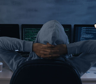 Прокурор скачал служебную информацию и распространил ее в Сети