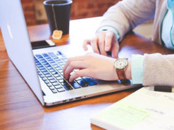 Украинским ІТ-специалистам рассказали, как найти работу во время войны