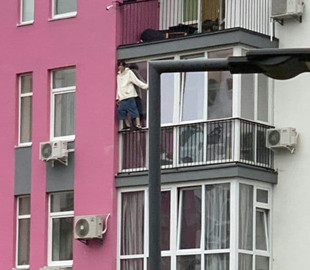 "Синий кит" вернулся? В Киеве подросток пытался покончить с собой