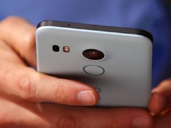 Ваш смартфон постоянно слушает и смотрит в камеру на вас — даже когда выключен