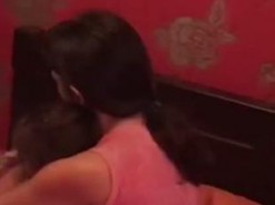 Появилось видео обыска горе-родителей, насиловавших свою дочь ради съёмок порно