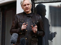 В Wikileaks рассказали о слежке США за Ассанжем
