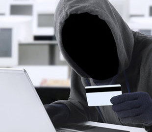 20-летний юноша под видом женщин выманивал деньги у мужчин