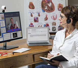 Врачи рассказали о глупых попытках пациентов определить диагноз через интернет