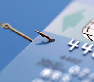 На Тернопільщині псевдопрацівник банку ошукав 21-річну дівчину