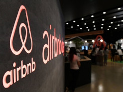 Арендодатель с Airbnb снимал своих постояльцев на скрытую камеру и продавал эти видео в сети