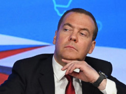 Медведєв пропонує відбирати гроші та майно у іноземних інвесторів в економіку РФ