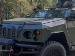 «Українська бронетехніка» передала Нацгвардії першу партію машин «Новатор-2» із засобами РЕБ