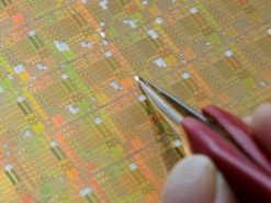 Американские власти готовы начать стимулирование национального производства микросхем