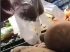 Украинцы нашли оригинальный способ обойти запрет на использование полиэтиленовых пакетов