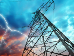 Дональд Трамп запретил электростанциям закупать иностранное оборудование