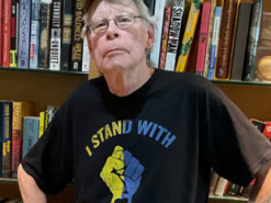 Стівен Кінг закликав світ продовжувати економічний тиск на росію