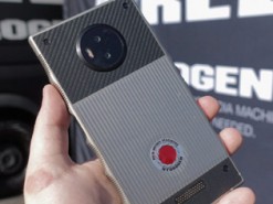 Уникальный смартфон Red Hydrogen One получит не только «голографический» экран, но и четыре камеры