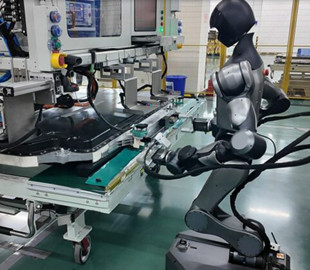 CATL впроваджує першу роботизовану лінію для виробництва батарейних блоків