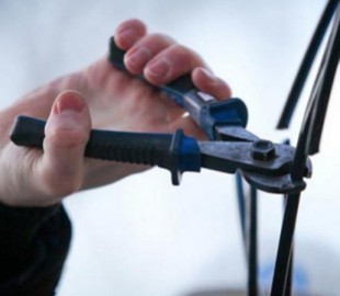 На Закарпатье разворовывают десятки километров стратегического кабеля с разрешения "Укртелекома"