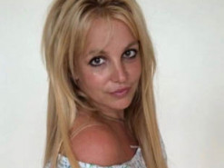 Бритни Спирс опубликовала видео, заставившее фанатов усомниться в ее душевном здоровье