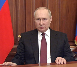 Илон Маск, не завидуй: фото "технологичного" совещания путина вызвало шквал насмешек в сети