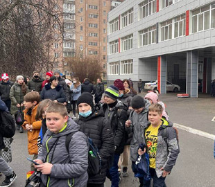 Массовое "минирование" харьковских школ: что известно