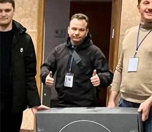 В Бучу прибыла станция спутникового интернета Starlink от Илона Маска