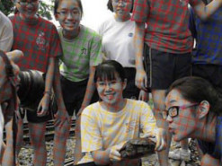 Сеть озадачила черно-белая фотография, которая выглядит как цветная