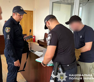 У Хмельницькому чоловік поширював дитячу порнографію