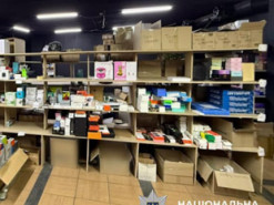 На Дніпропетровщині викрили схему продажу фейкових ґаджетів