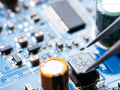 Ученые создали органический транзистор: мощность смартфонов вырастет в разы