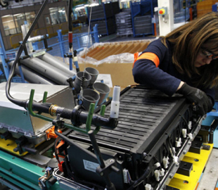 Renault построит завод по переработке батарей электромобилей