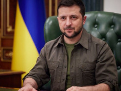 Зеленський подякував журналістам та людям, які документують сучасні історії порятунку під час війни