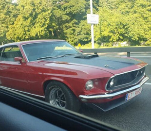 В Україну під час війни ввезли культове американське авто