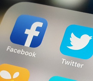 Начнет ли Россия войну с Facebook и Twitter?